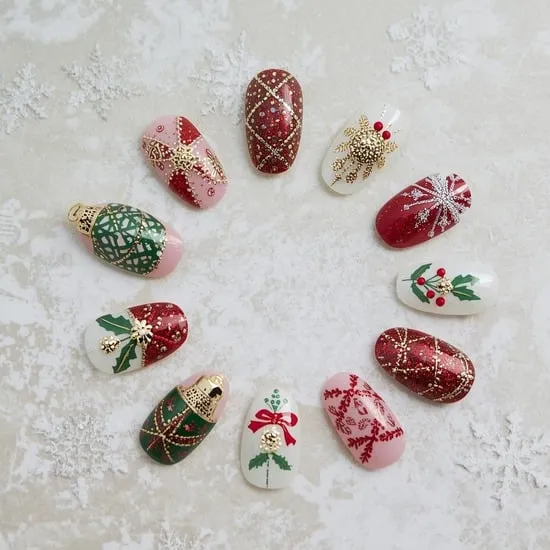 subtle christmas nails IMG01