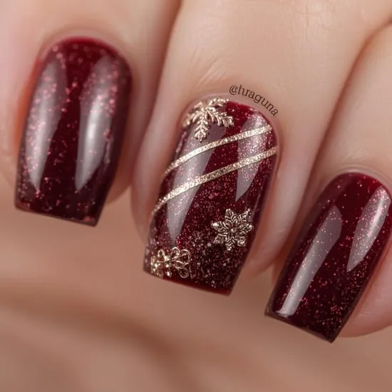 simple red christmas nails IMG07