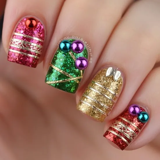 christmas ornament nails IMG10