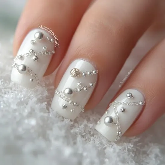 christmas ornament nails IMG11